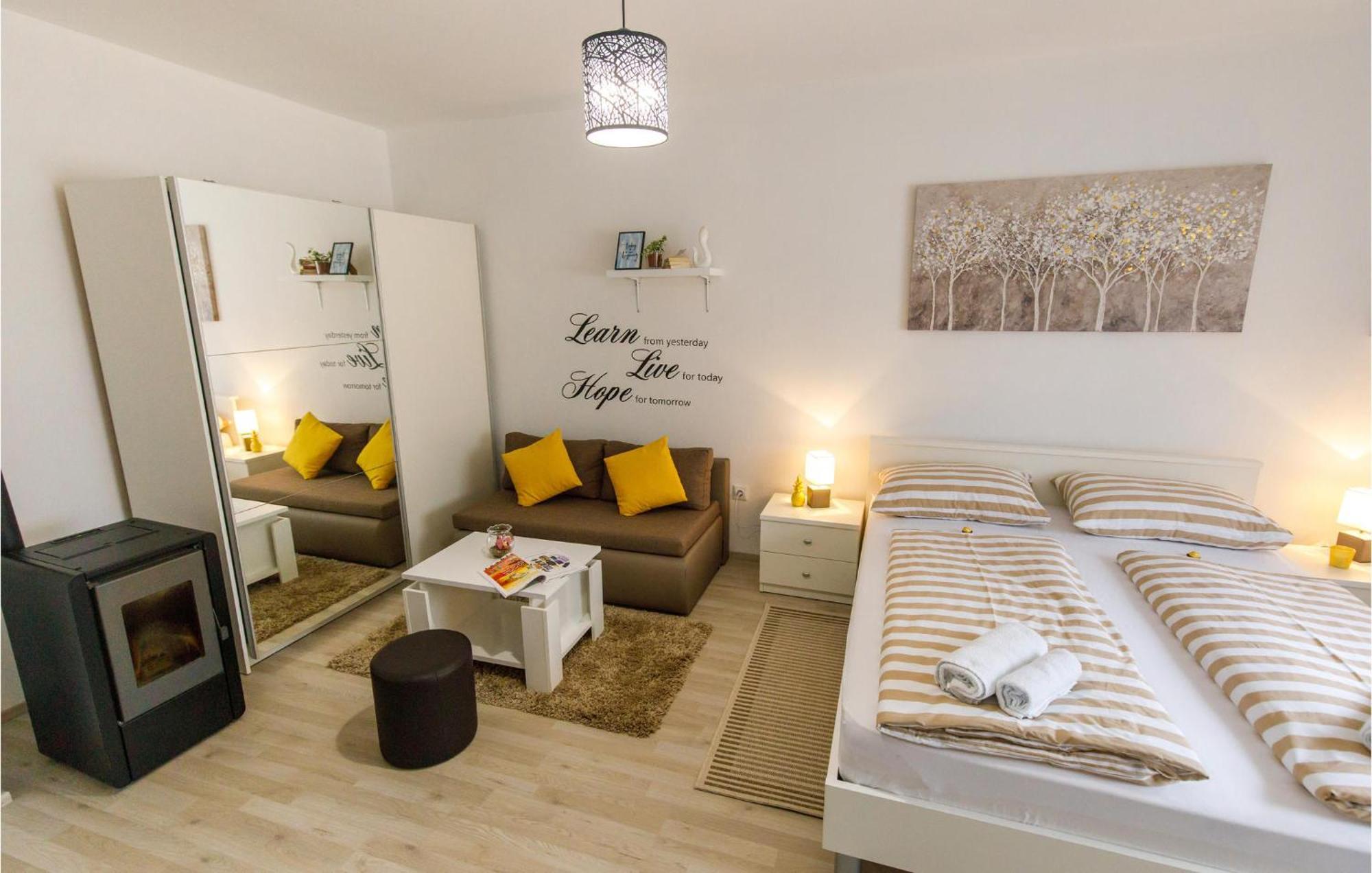 Gorgeous Home In Knin With Kitchen Kovacic Kültér fotó
