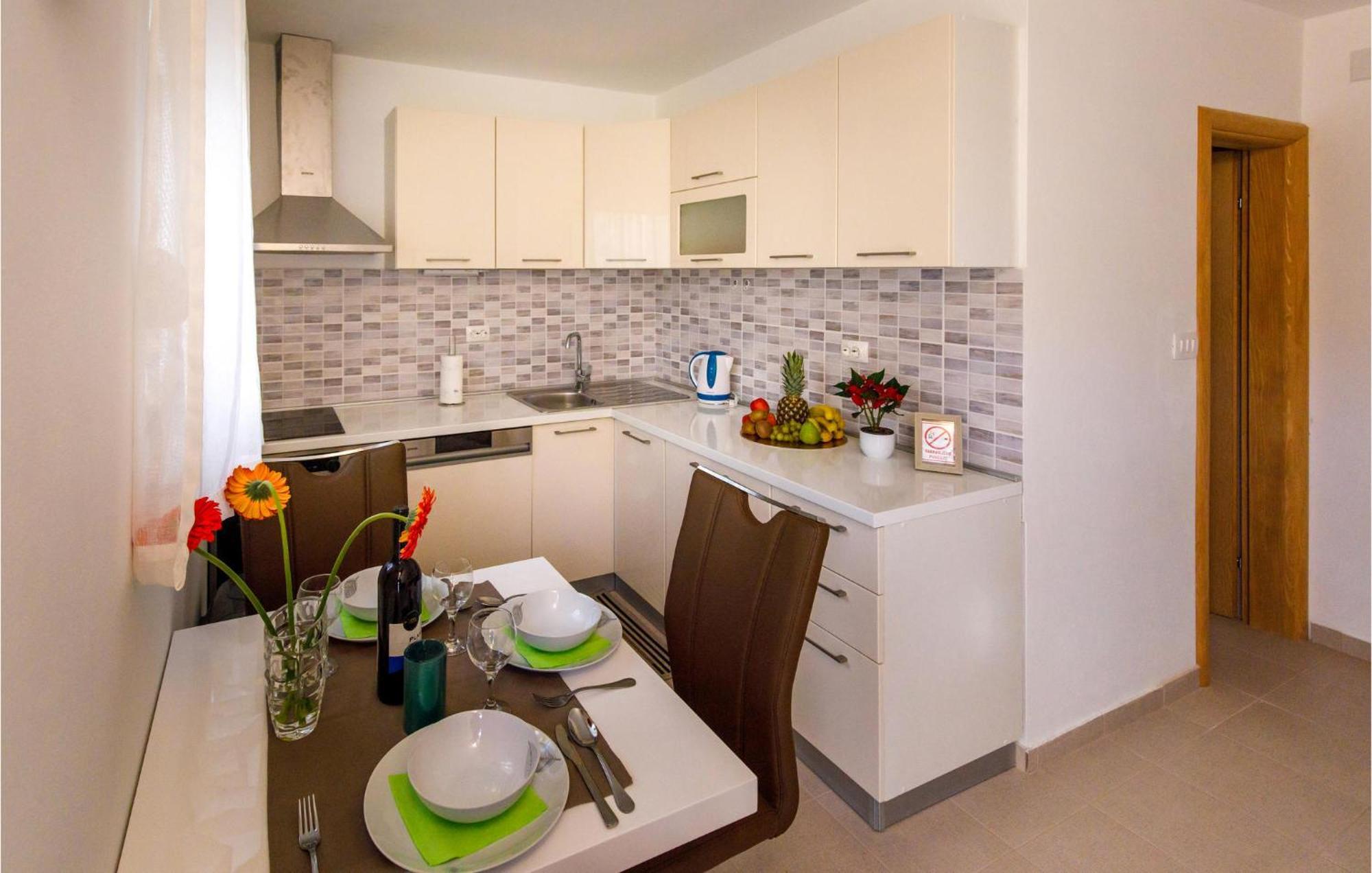 Gorgeous Home In Knin With Kitchen Kovacic Kültér fotó