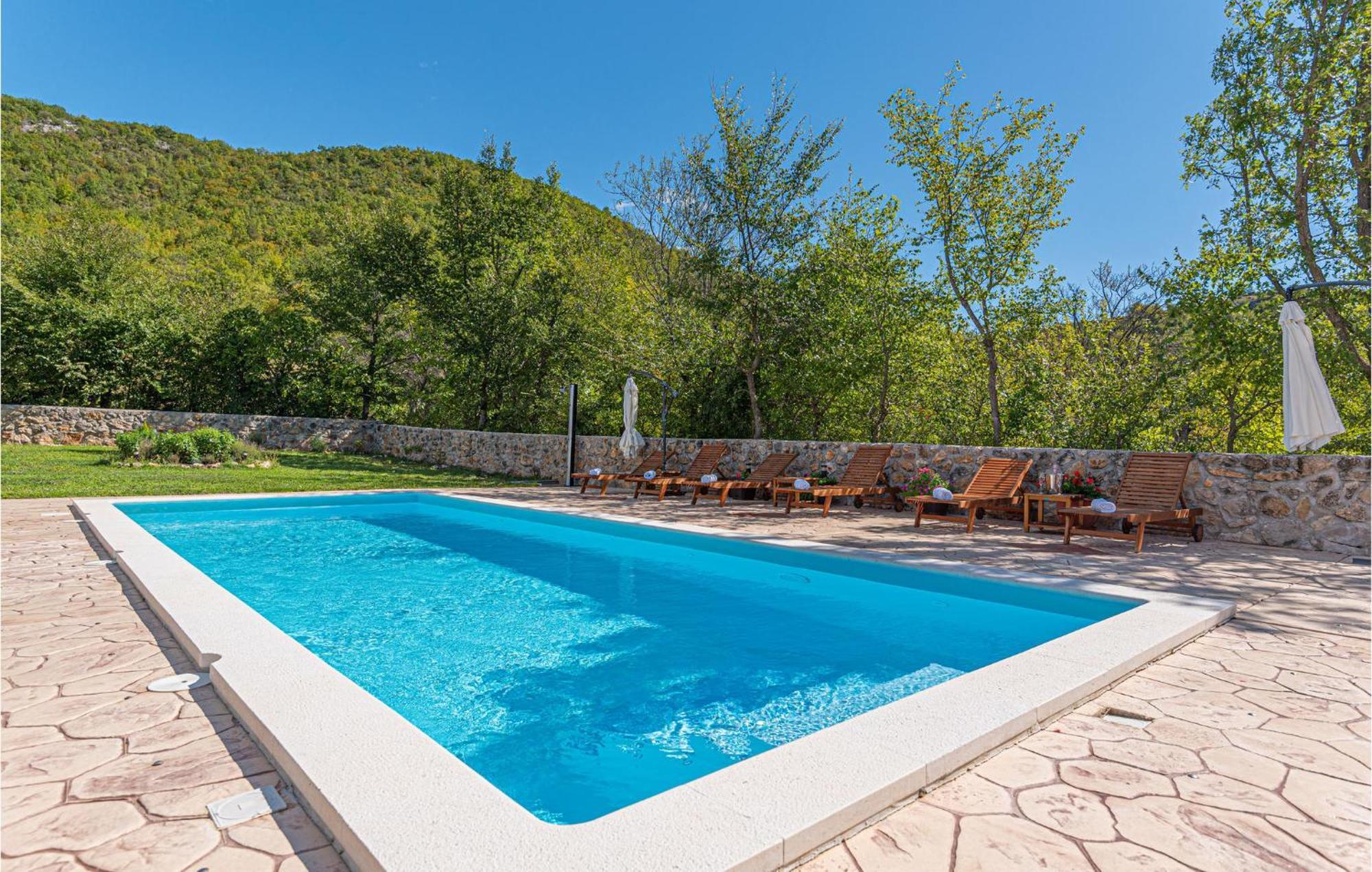 Gorgeous Home In Knin With Kitchen Kovacic Kültér fotó